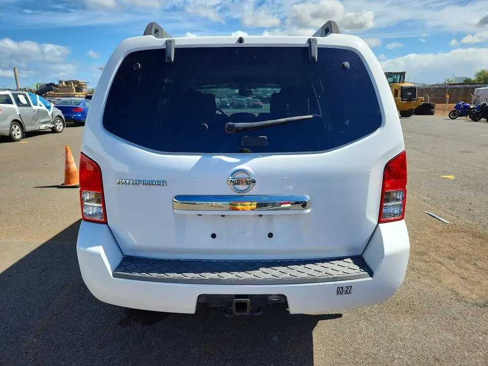 2012 NISSAN PATHFINDER S  