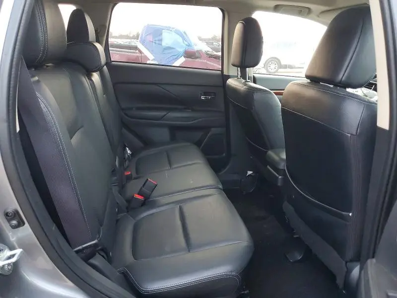 2014 MITSUBISHI OUTLANDER SE  