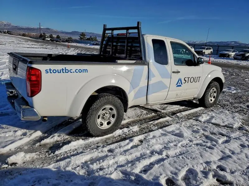 2014 NISSAN FRONTIER S  