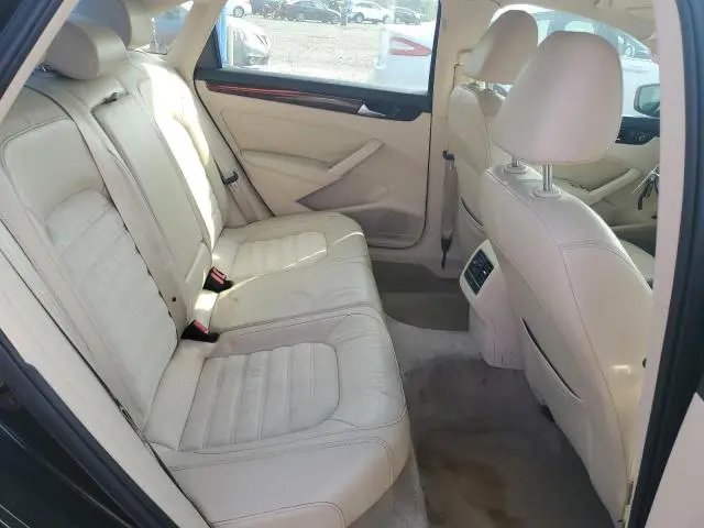 2013 VOLKSWAGEN PASSAT SEL  