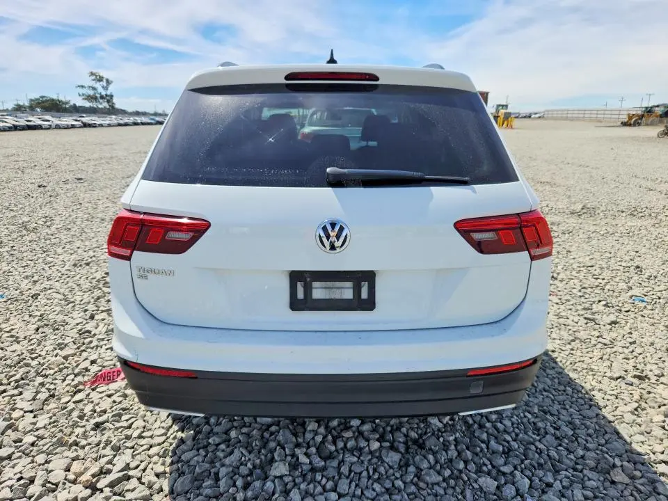2020 VOLKSWAGEN TIGUAN SE  