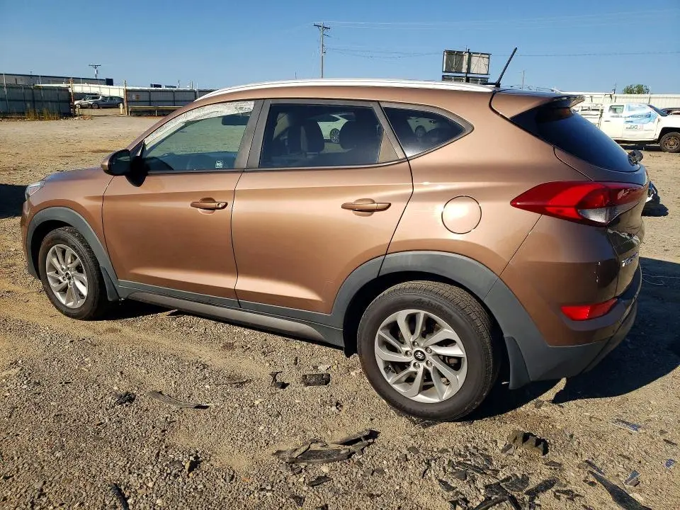 2016 HYUNDAI TUCSON SE  