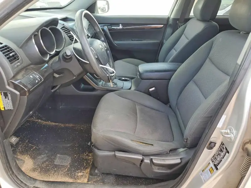 2013 KIA SORENTO LX  