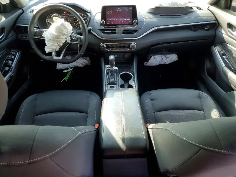2021 NISSAN ALTIMA SV  