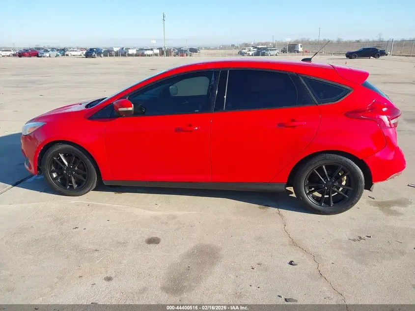 2016 FORD FOCUS SE