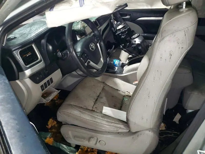 2019 TOYOTA HIGHLANDER XLE  