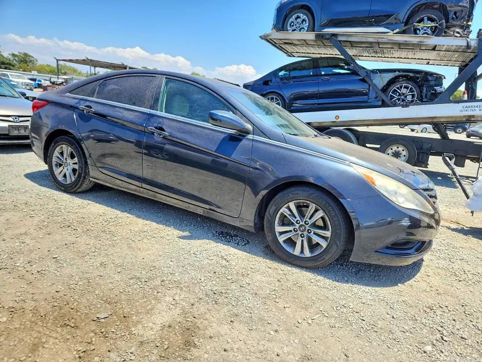 2011 HYUNDAI SONATA GLS  