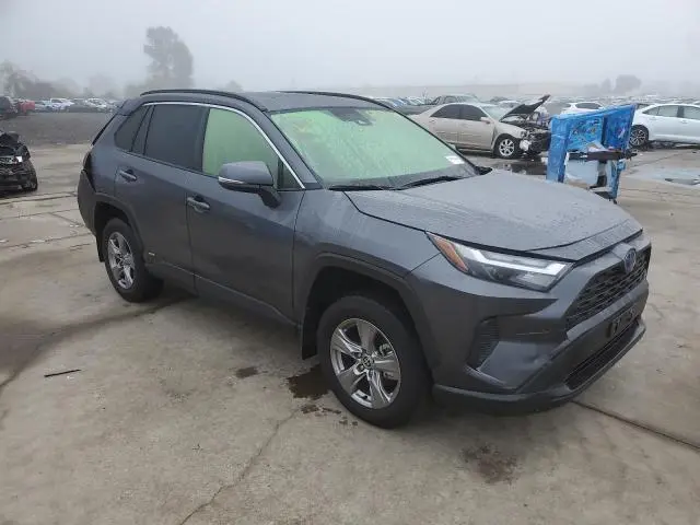 2024 TOYOTA RAV4 XLE