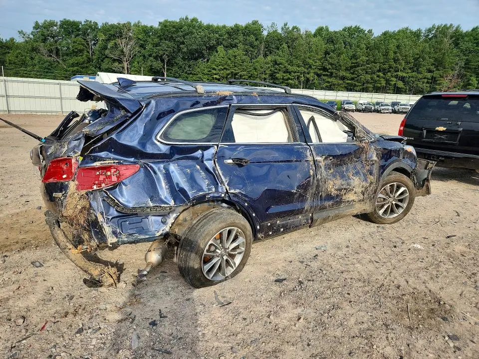 2018 HYUNDAI SANTA FE SE  