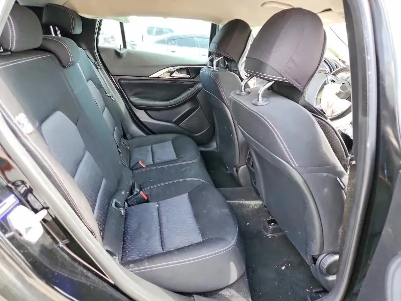 2018 INFINITI QX30 PURE  