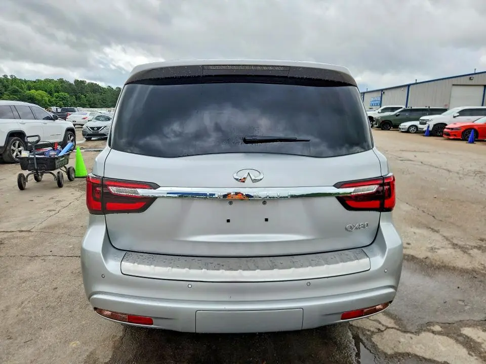 2019 INFINITI QX80 LUXE  