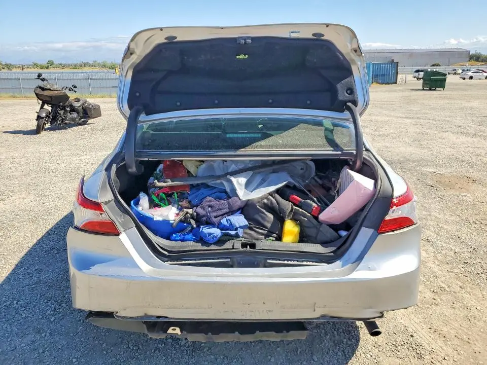 2018 TOYOTA CAMRY LE  