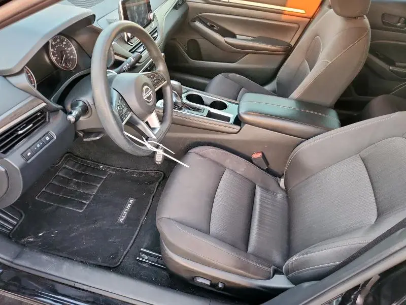 2023 NISSAN ALTIMA SV  