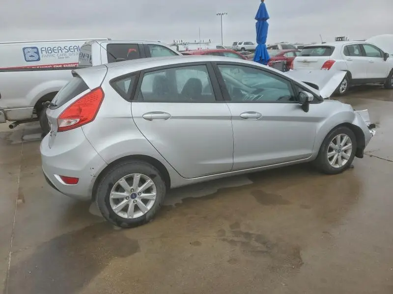 2013 FORD FIESTA SE  