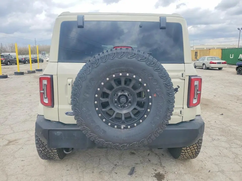 2025 FORD BRONCO OUTER BANKS  