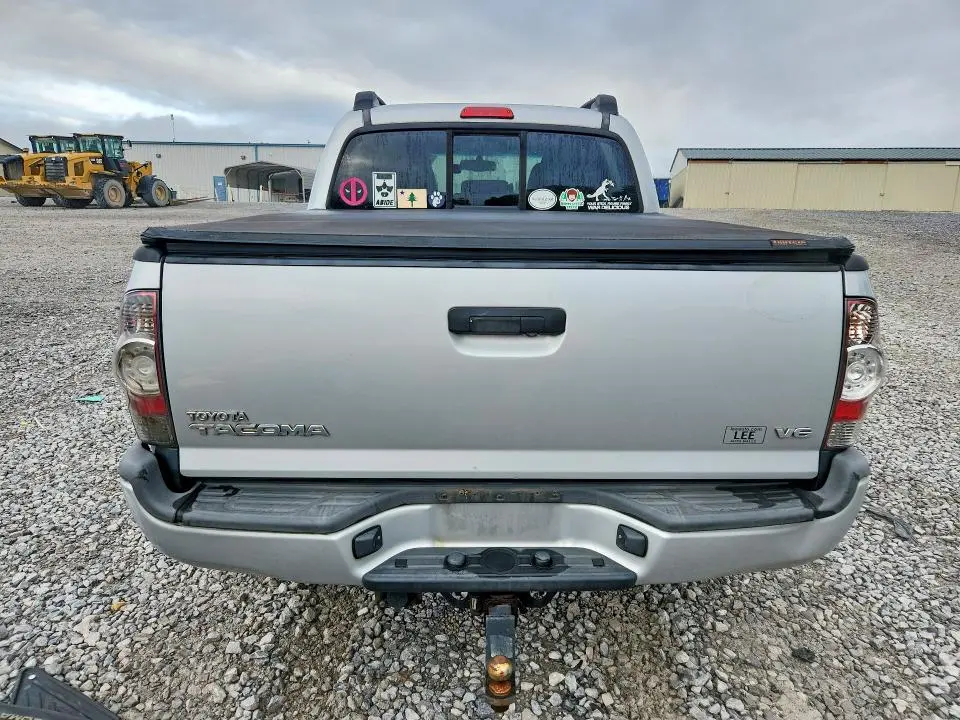 2013 TOYOTA TACOMA V6  