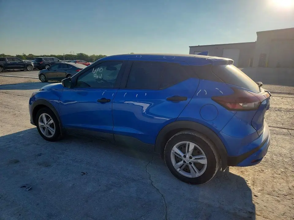 2021 NISSAN KICKS S  