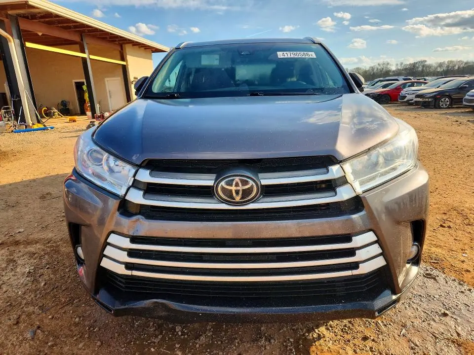2019 TOYOTA HIGHLANDER XLE  