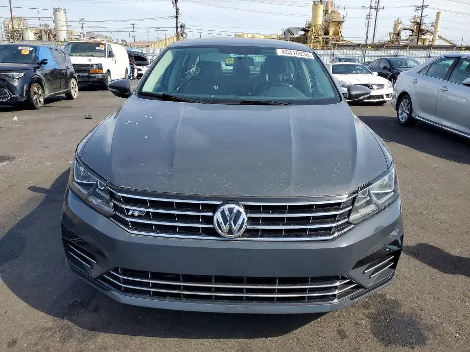 2016 VOLKSWAGEN PASSAT S  