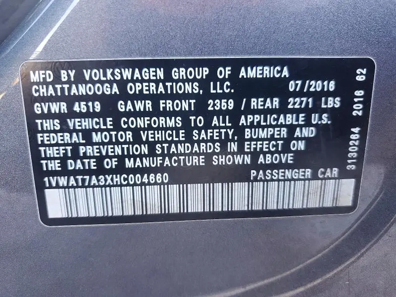 2017 VOLKSWAGEN PASSAT S  