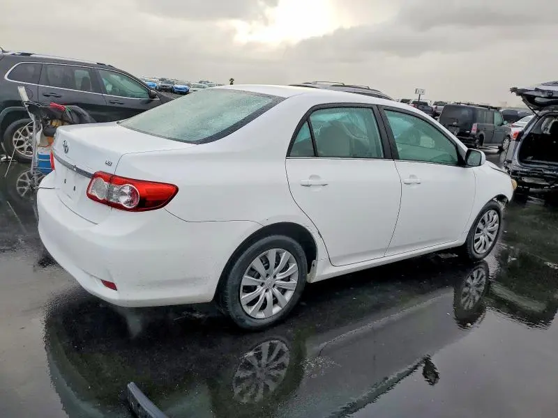 2013 TOYOTA COROLLA BASE  