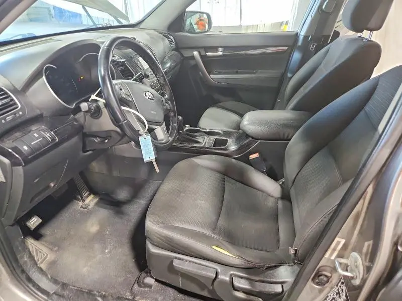 2015 KIA SORENTO LX  