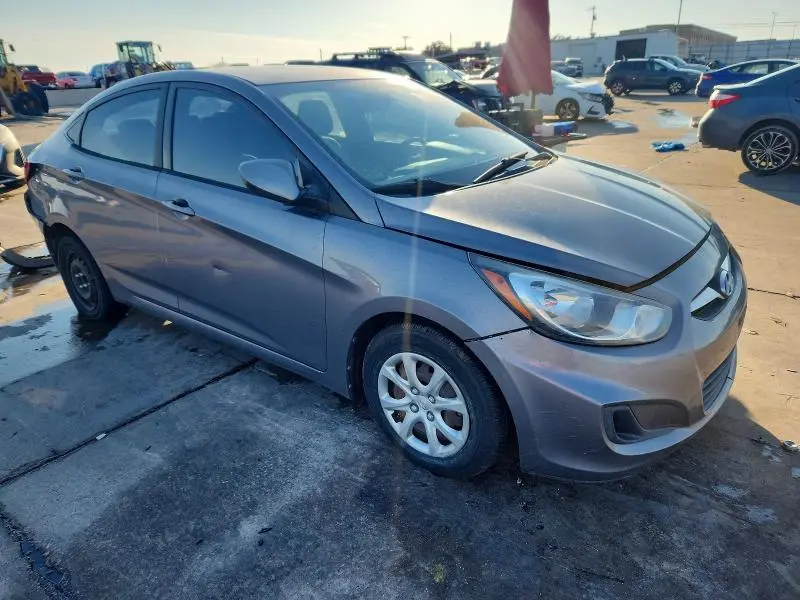 2013 HYUNDAI ACCENT GLS  