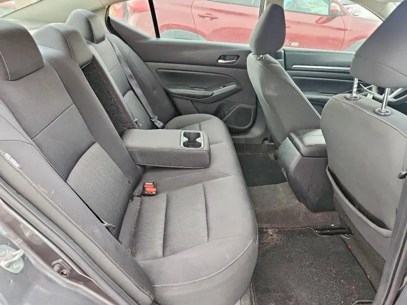 2022 NISSAN ALTIMA SV  