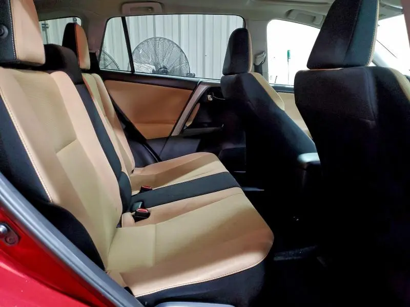 2016 TOYOTA RAV4 XLE  