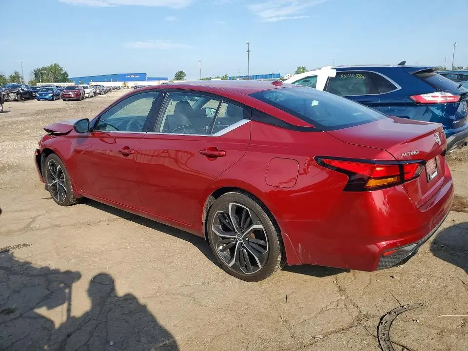 2024 NISSAN ALTIMA SR  