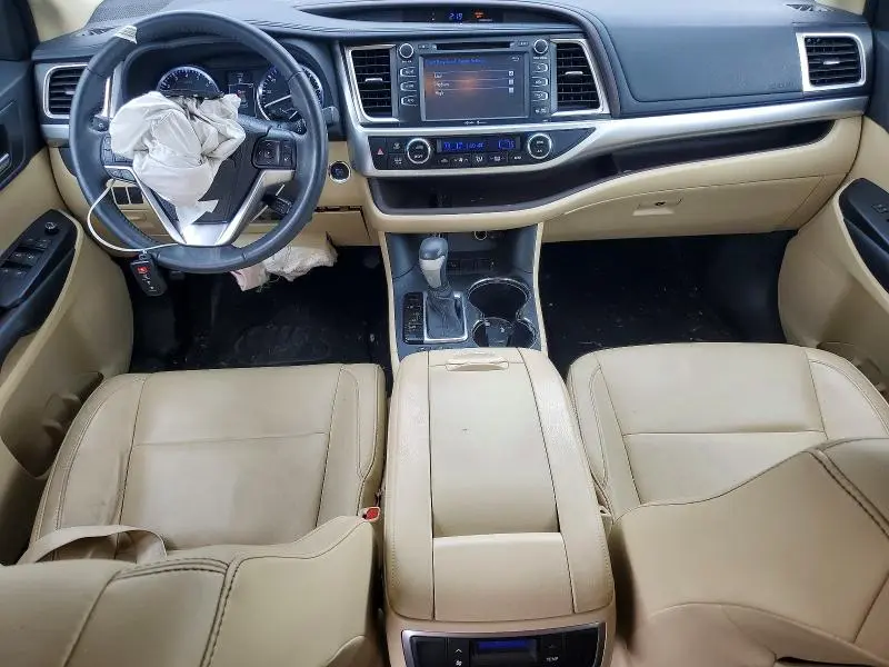 2015 TOYOTA HIGHLANDER XLE  