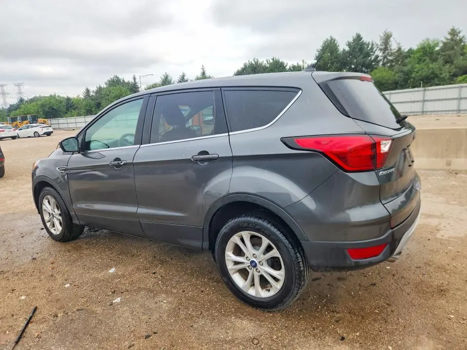 2019 FORD ESCAPE SE  