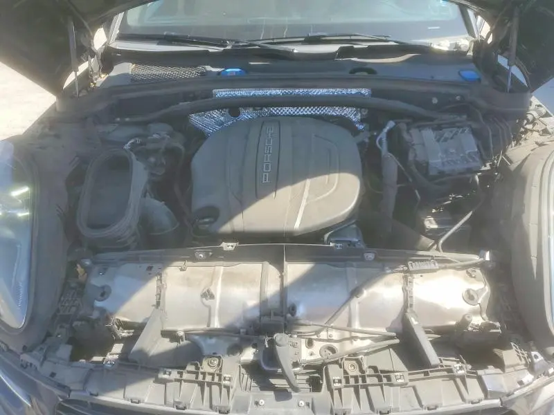 2021 PORSCHE MACAN   