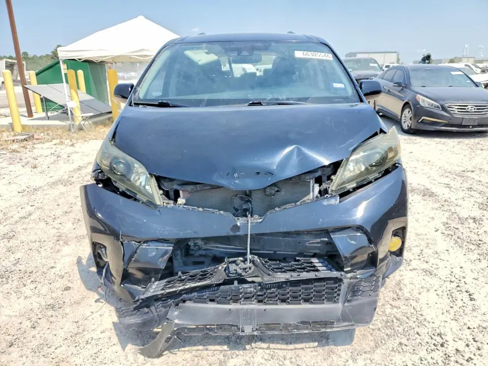 2018 TOYOTA SIENNA SE 8-PASSENGER  