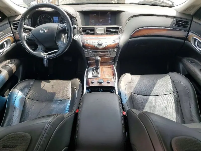 2015 INFINITI Q70 3.7  