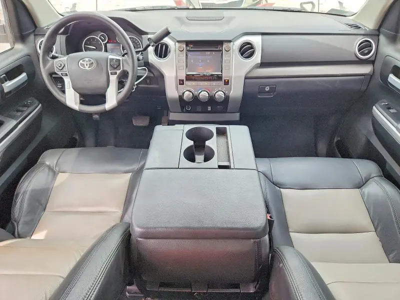 2017 TOYOTA TUNDRA SR5  