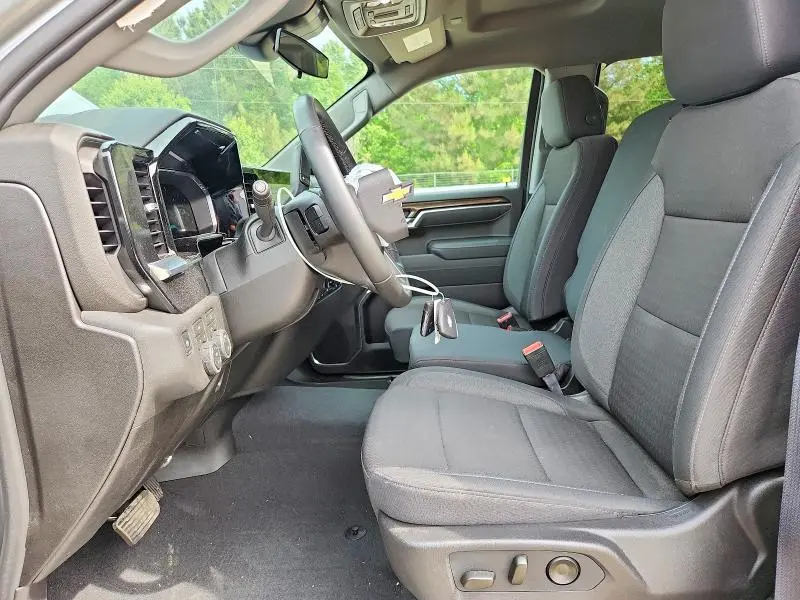 2026 CHEVROLET SILVERADO K1500 LT  