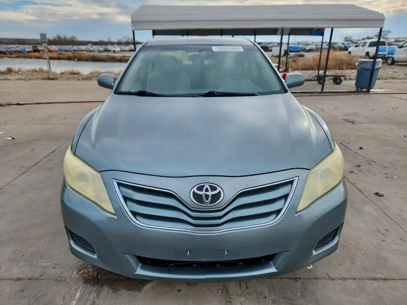 2010 TOYOTA CAMRY LE  