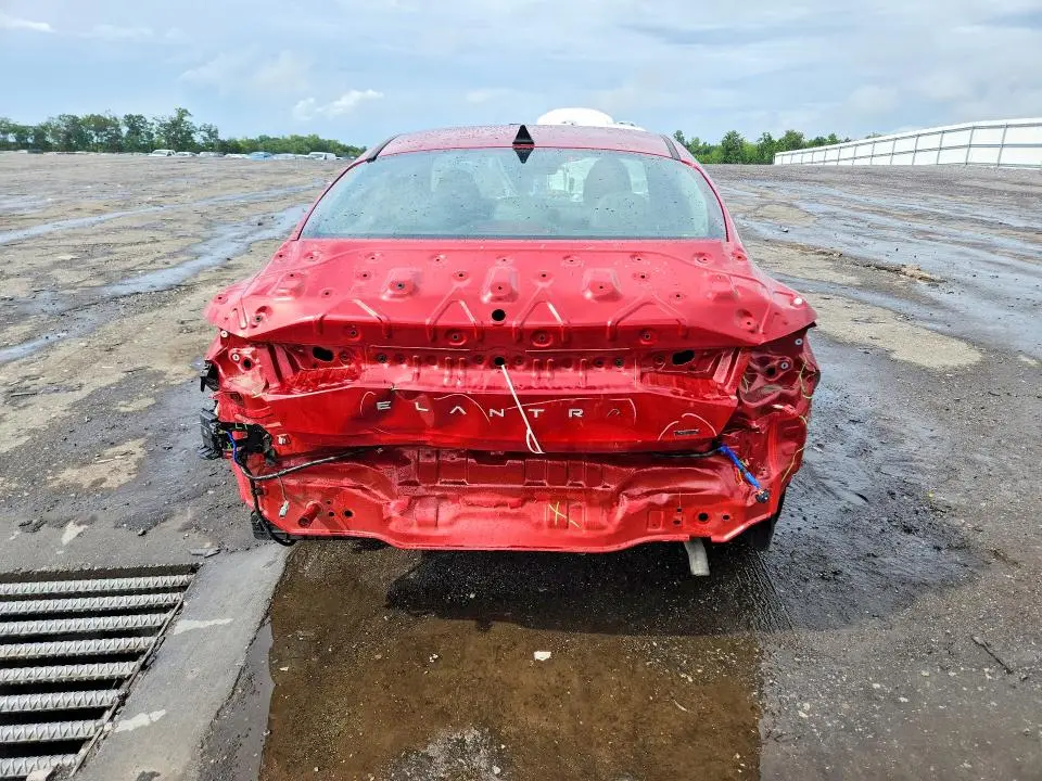 2025 HYUNDAI ELANTRA LIMITED  