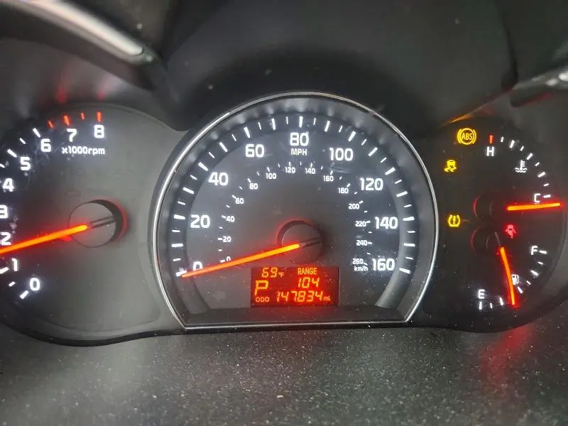 2014 KIA SORENTO LX  