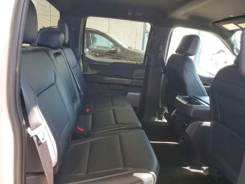 2025 FORD F150 LARIAT 4WD 5.0L V8 CREW CAB