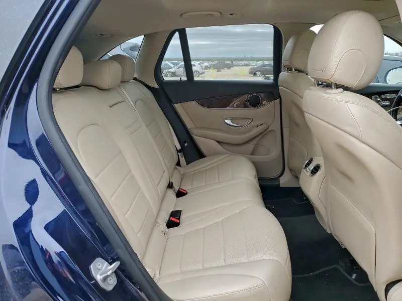 2017 MERCEDES-BENZ GLC 300  