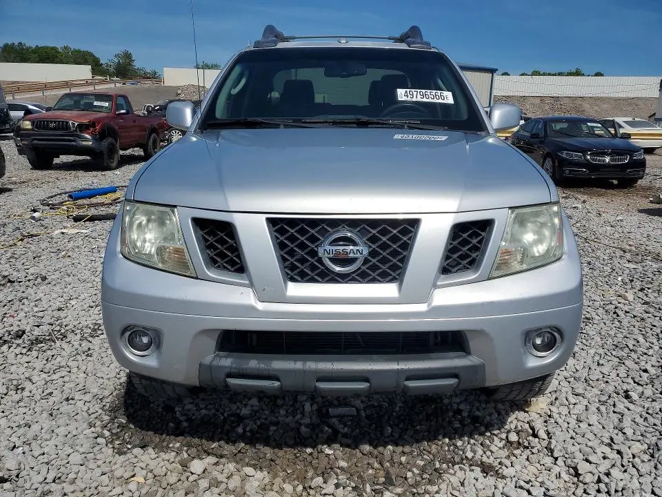 2011 NISSAN FRONTIER S  