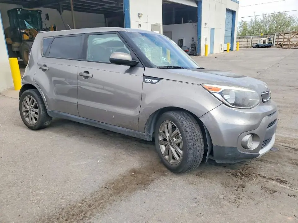 2017 KIA SOUL +  