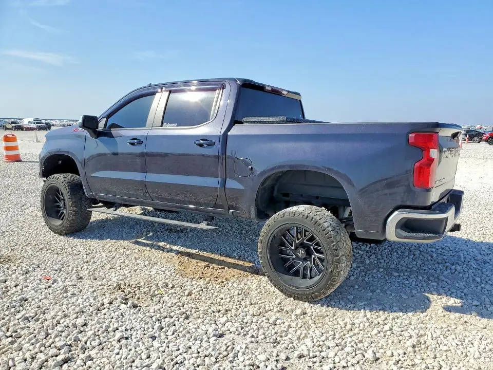 2023 CHEVROLET SILVERADO K1500 LT  