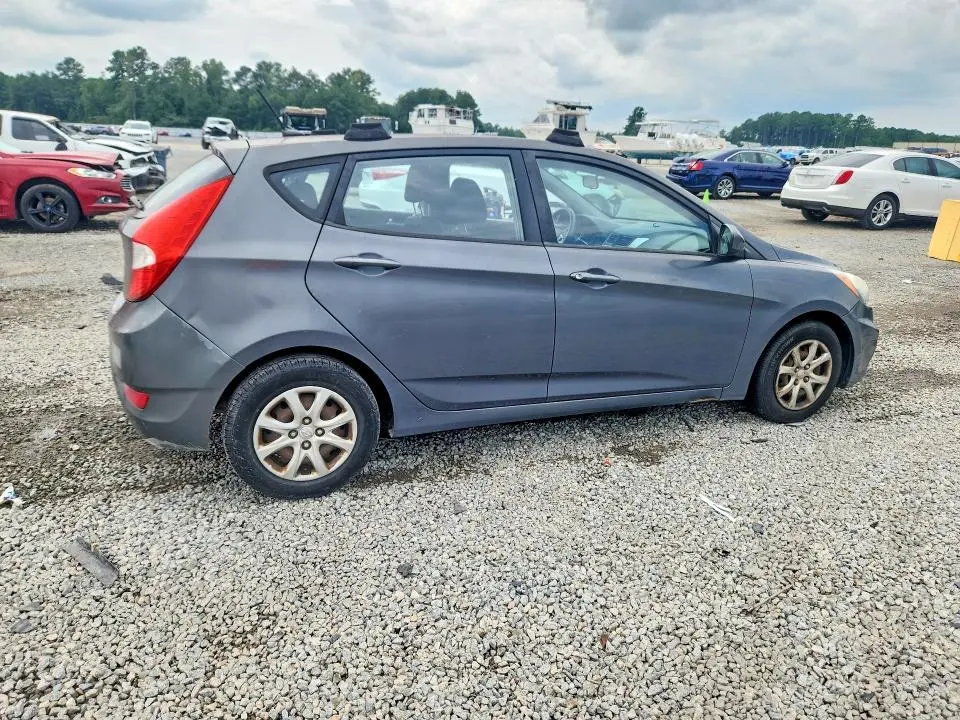 2012 HYUNDAI ACCENT GS  