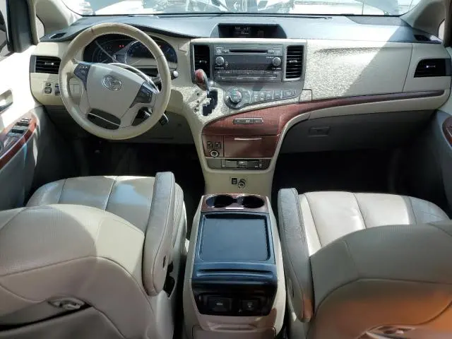2011 TOYOTA SIENNA XLE  