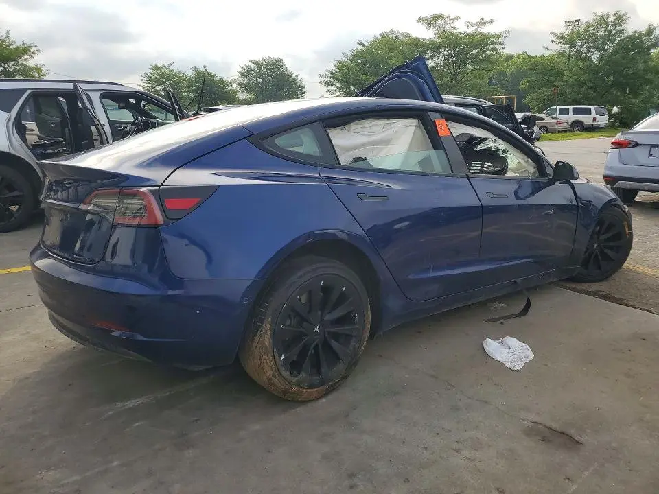 2022 TESLA MODEL 3   