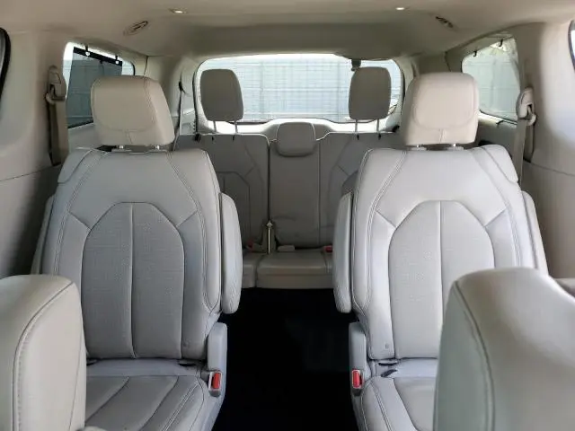 2017 CHRYSLER PACIFICA TOURING L PLUS  