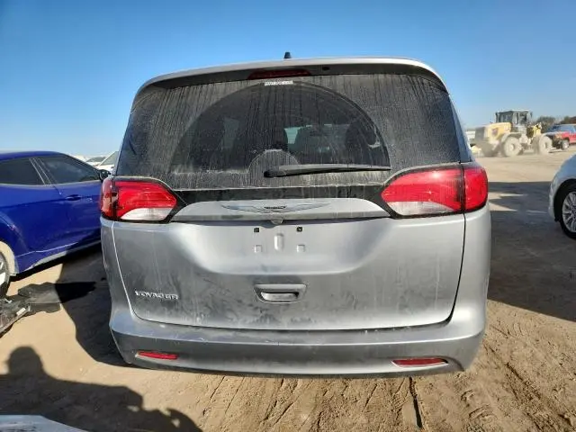 2021 CHRYSLER VOYAGER LX  